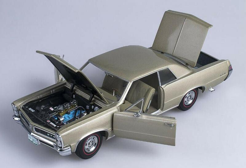 Miniatura Pontiac GTO 1965 1/18 Sun Star Detalhado - Carrinhos e